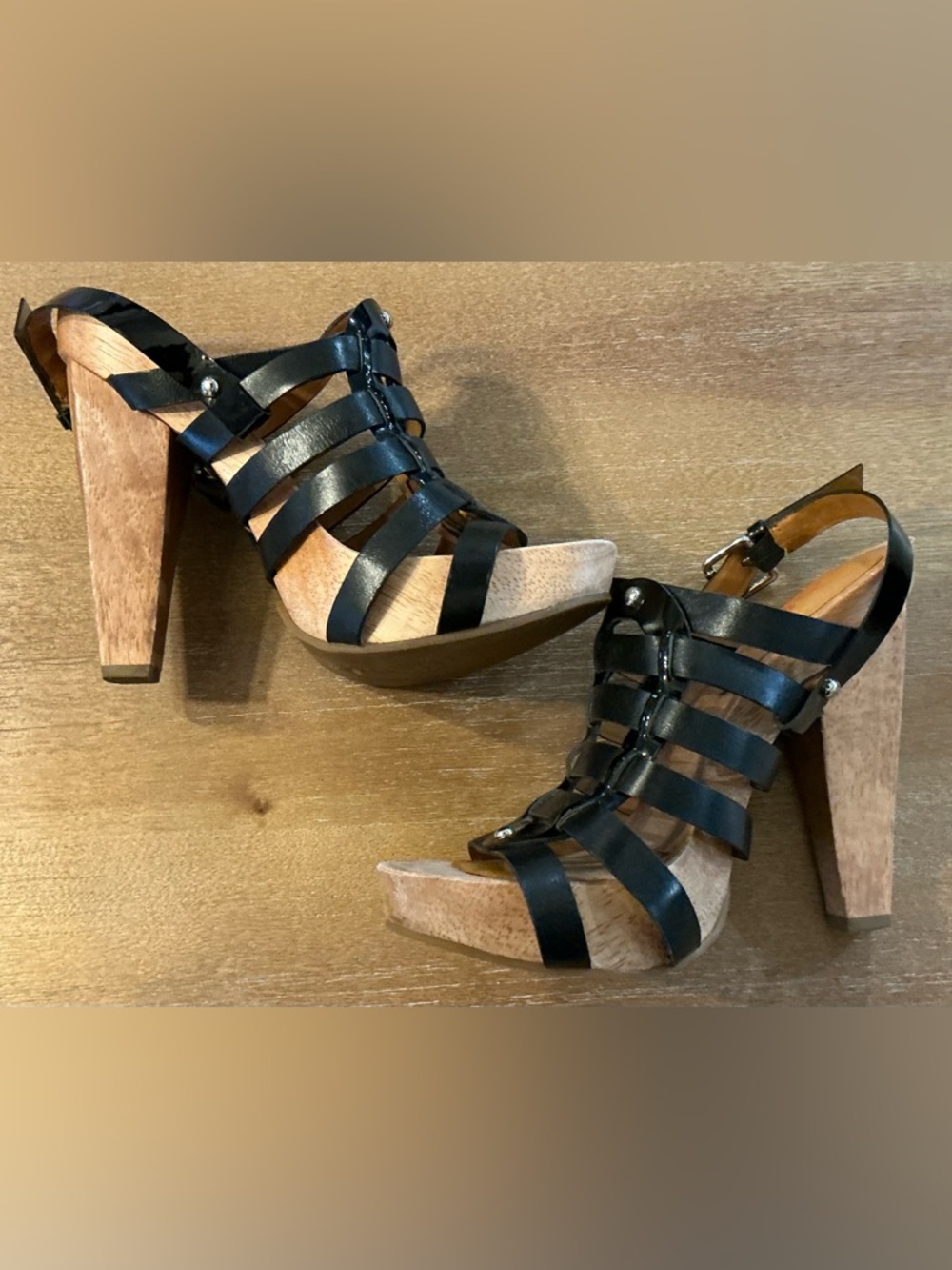 Michael Kors Black Leather Studded Platform Sandals with Wooden Heel Size 7.5 - Picture 3 of 9